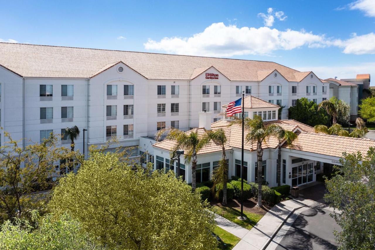 Hilton Garden Inn Бейкерсфилд Экстерьер фото
