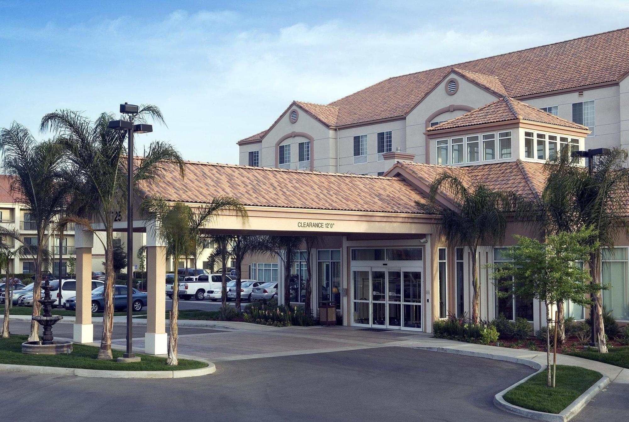 Hilton Garden Inn Бейкерсфилд Экстерьер фото