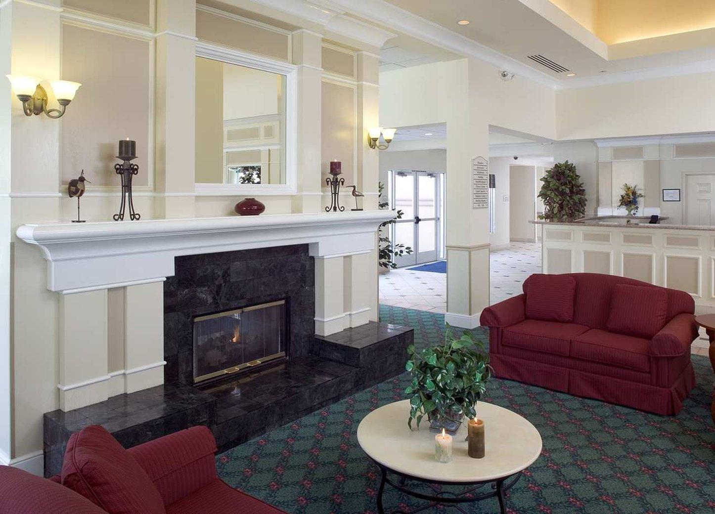 Hilton Garden Inn Бейкерсфилд Экстерьер фото